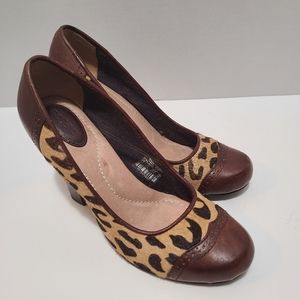 Fossil Sahara Pump Leather Leopard Print Pony Hair & Brown Leather Wing Tip Heel